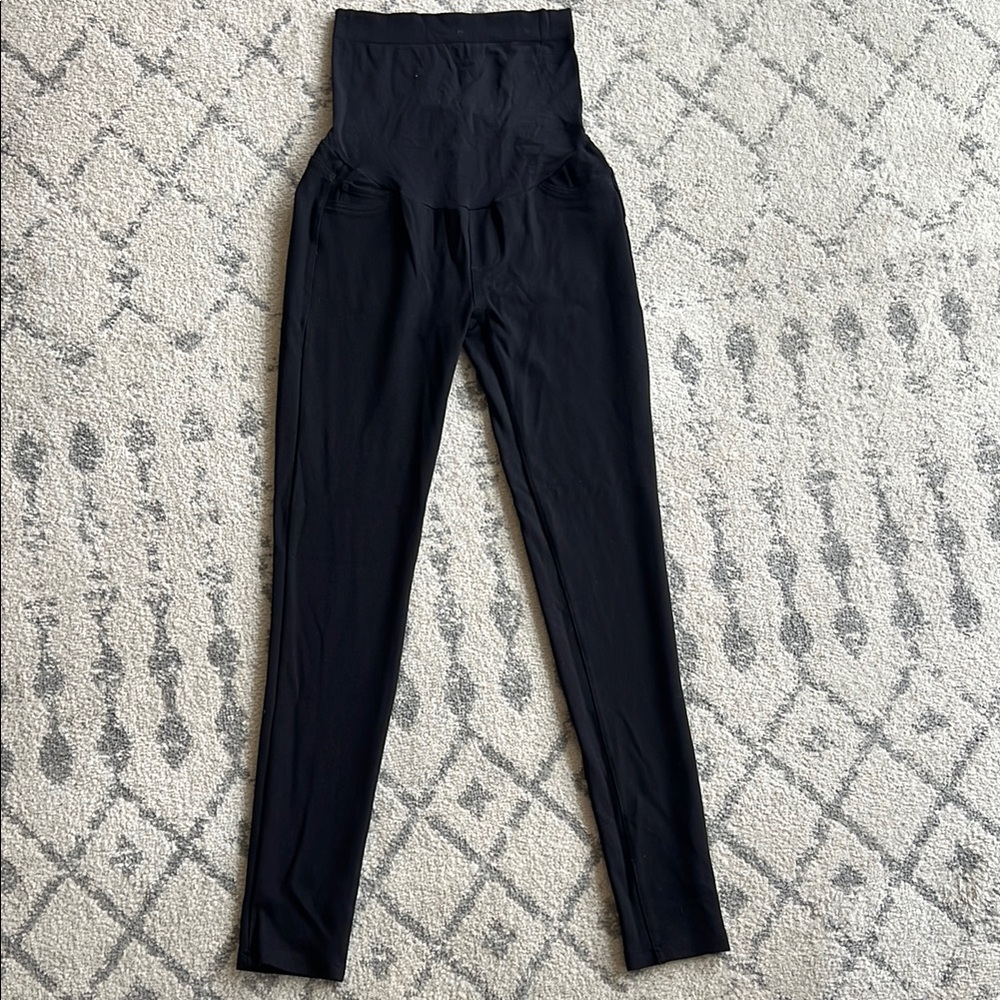 Ingrid & Isabel Maternity + Postpartum Legging